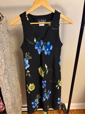 Black Floral V-Neck Sleeveless Dress vintage